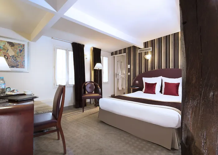 安亭歌剧院​​酒店 3* 巴黎