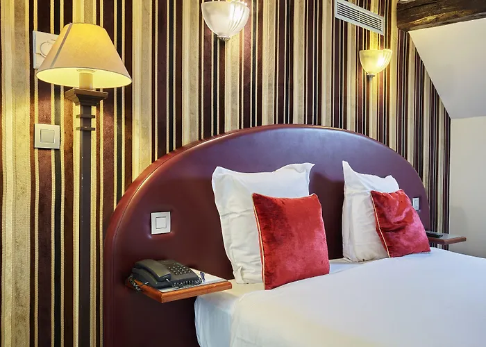 安亭歌剧院​​酒店 3* 巴黎